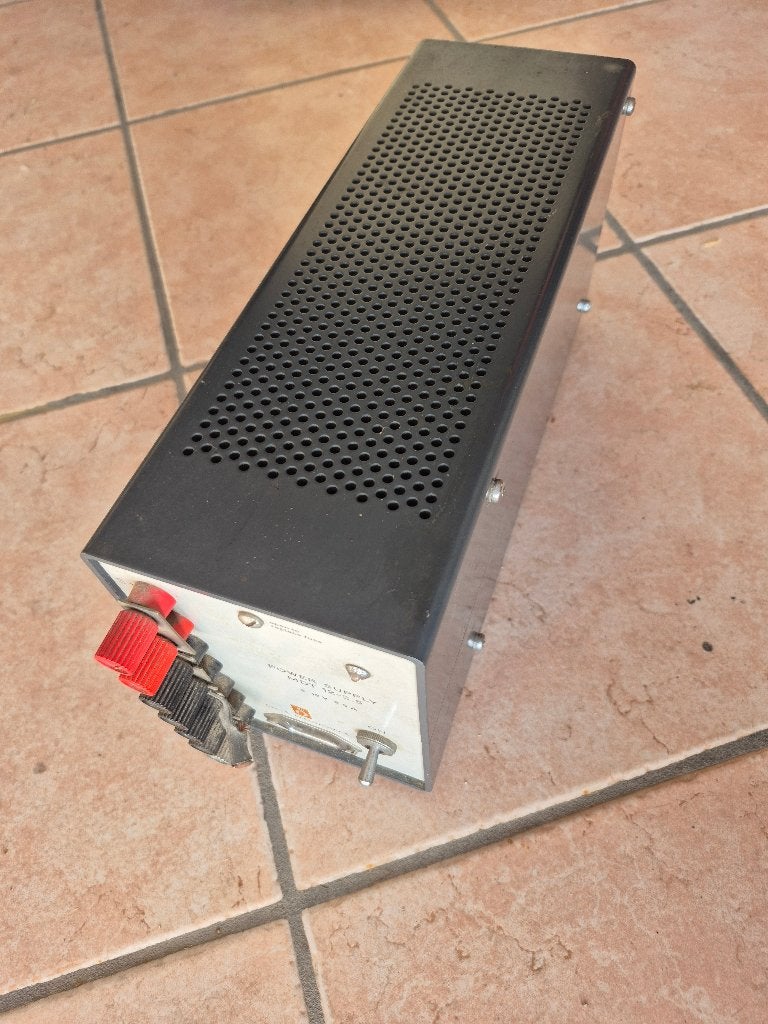 voeding 12 V 2.5A en 5 V, Ophalen, Gebruikt, Overige merken, Omvormer
