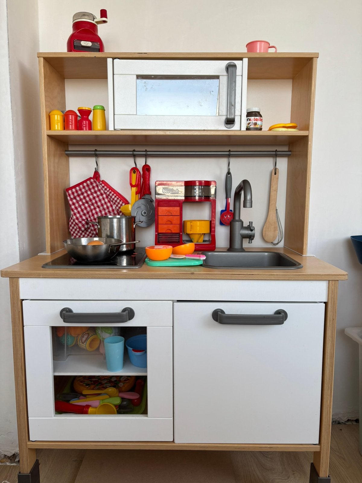 Keukentje Duktig Ikea met toebehoren, Kinderen en Baby's, Ophalen, Gebruikt