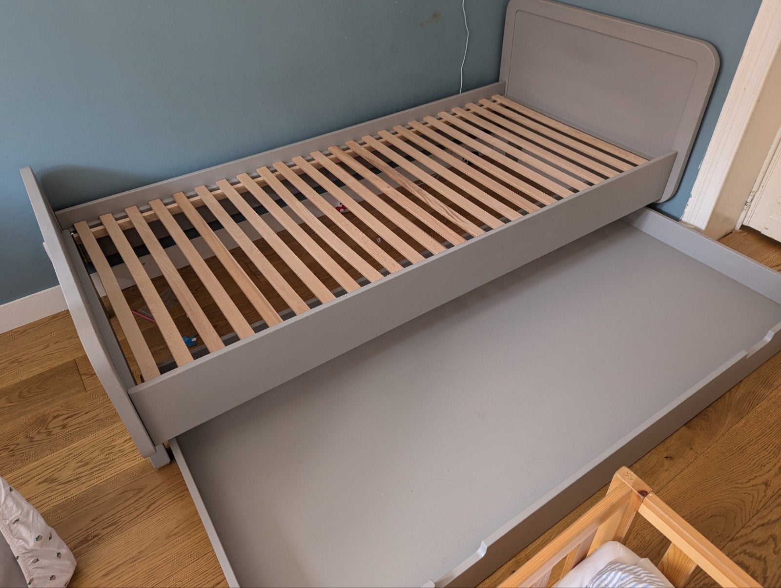 Lit 1 place + tiroir de rangement ou second matelas, Huis en Inrichting, Slaapkamer | Bedden, Hout, Grijs, Ophalen