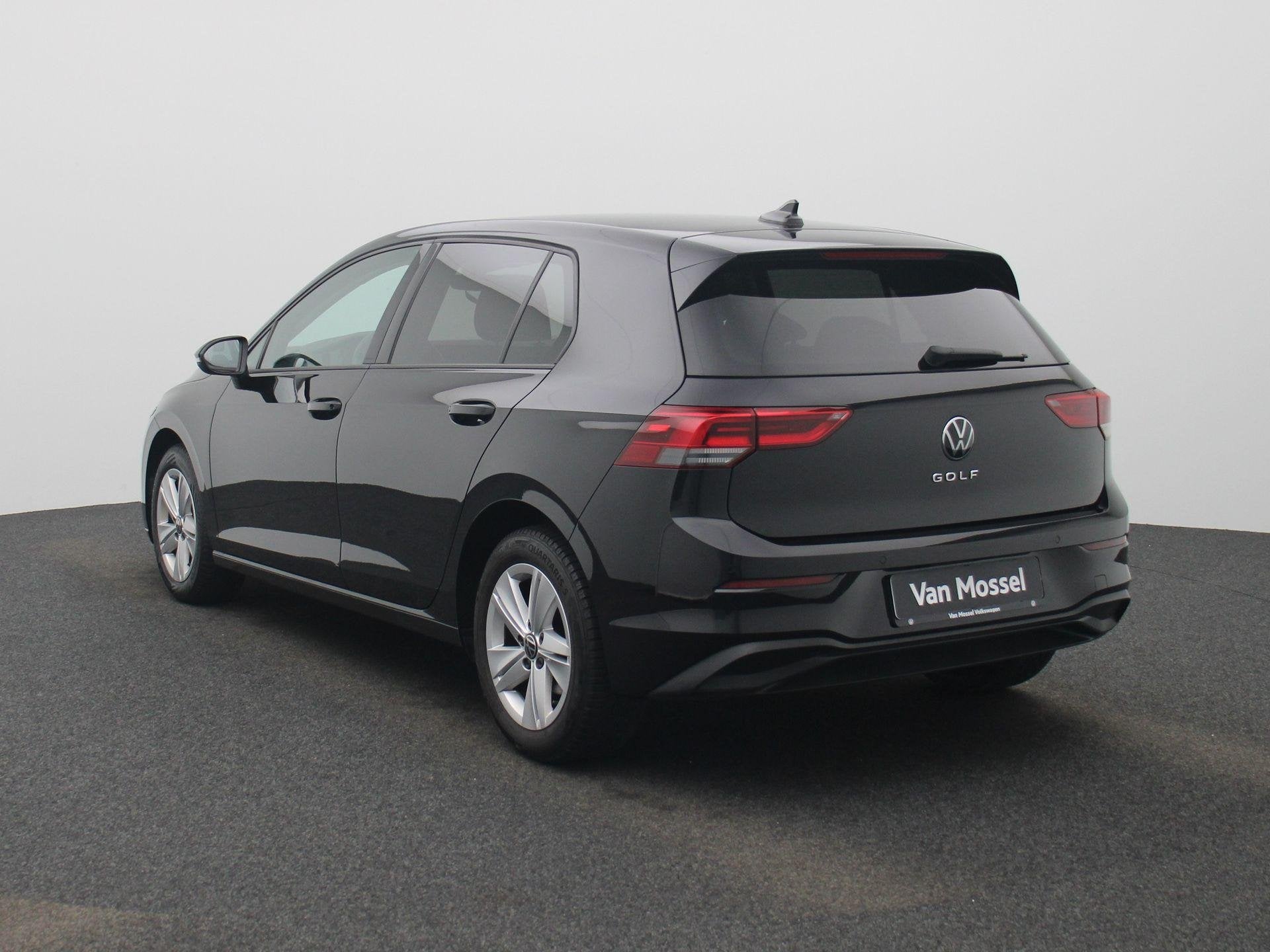 Volkswagen Golf VIII 1.0 TSI 81kW Life CARPLAY | CAMERA | AC, Auto's, Voorwielaandrijving, Stof, Gebruikt, Zwart