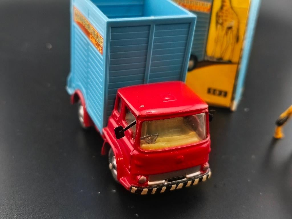 CORGI TOYS UK CHIPPERFIELD  BEDFORD TRANSPORT DE GIRAFE, Hobby & Loisirs créatifs, Enlèvement ou Envoi, Utilisé, Corgi