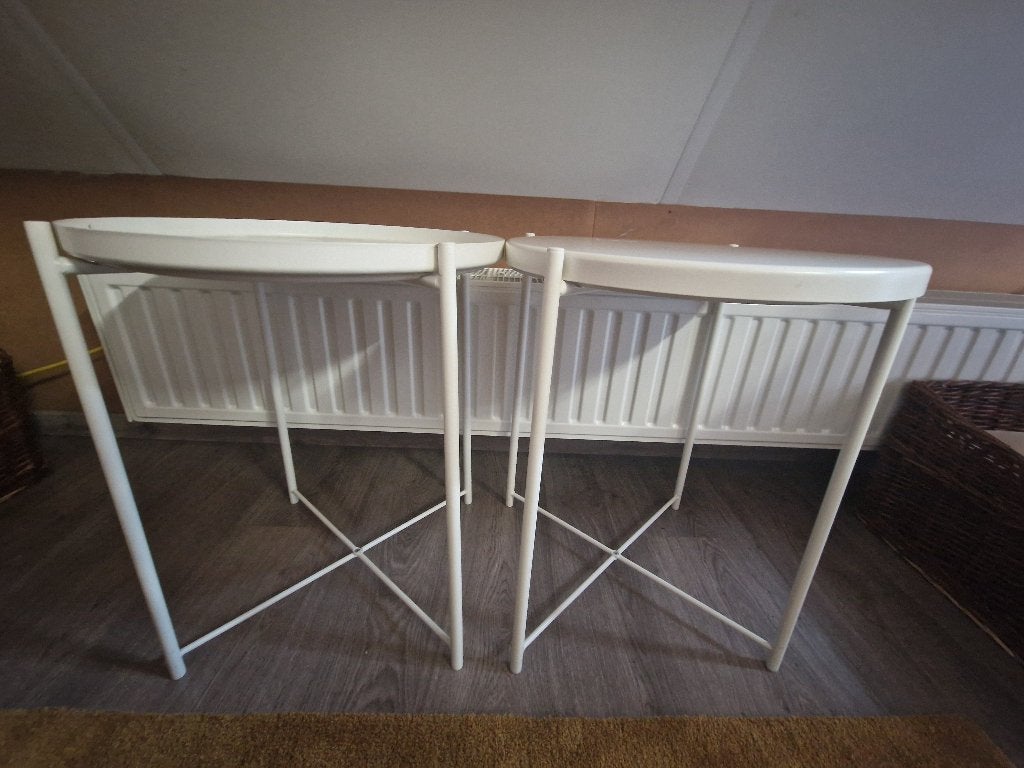 2 tafeltjes Ikea Gladom, Maison & Meubles, Tables | Tables de salon, Enlèvement, Comme neuf, Métal