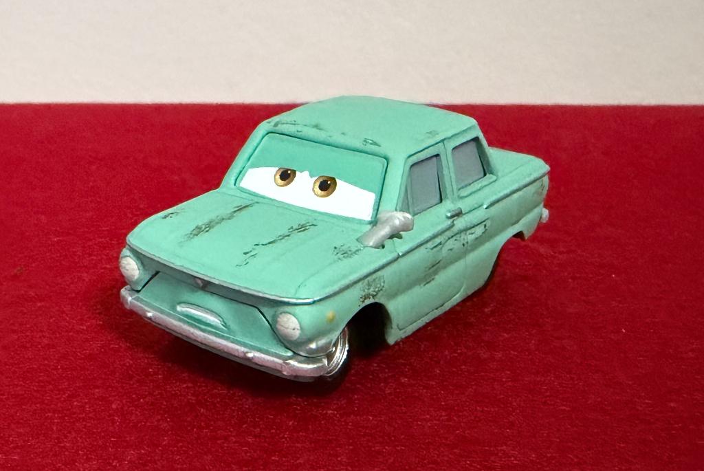 DISNEY CARS Petrov Trunkov DieCast 1:55, Enlèvement ou Envoi, Neuf, Voiture