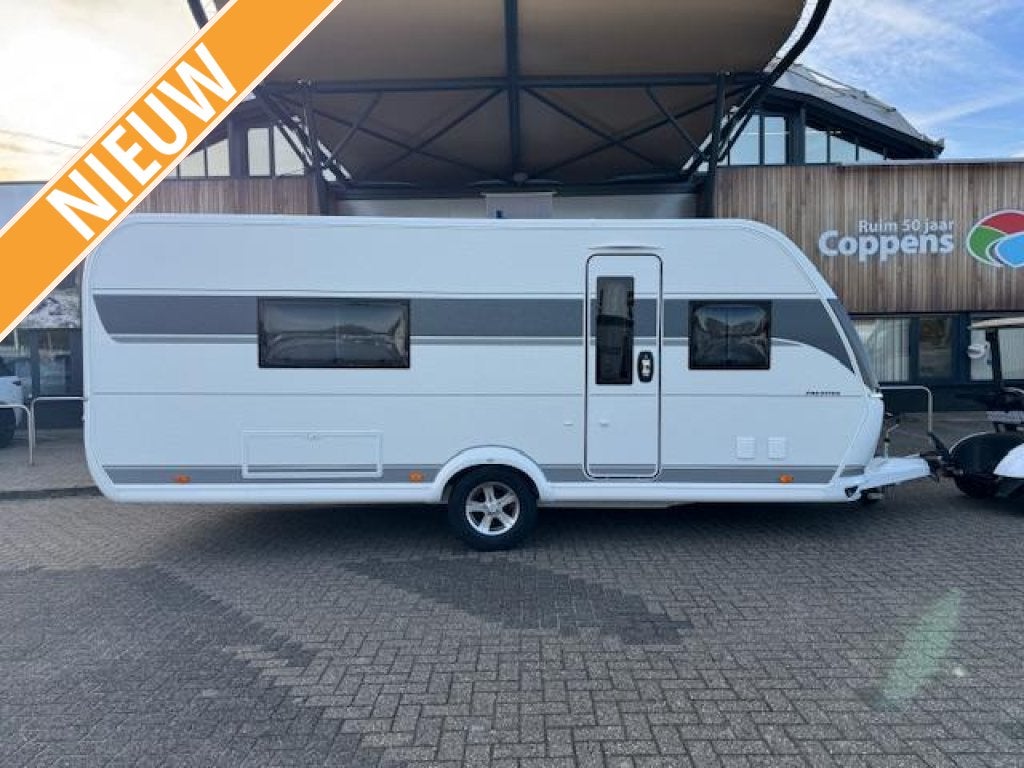Hobby Prestige 560 WLU 2026 &euro; 3.140,- KORTING!, 2 aparte bedden, Rondzit, Hobby, 6 tot 7 meter