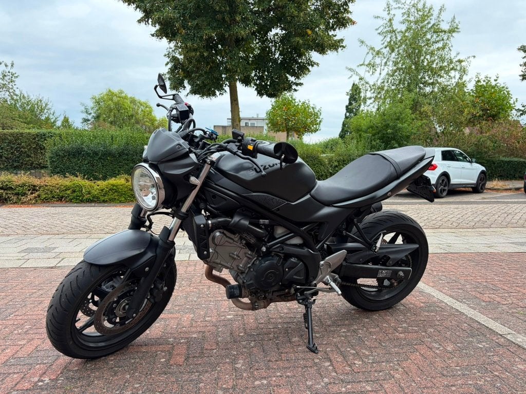 Suzuki SV650 (2019) - A2 uitvoering - Compleet onderhouden, Motos, Motos | Suzuki, Occasion, Plus de 35 kW, 2 cylindres, Particulier
