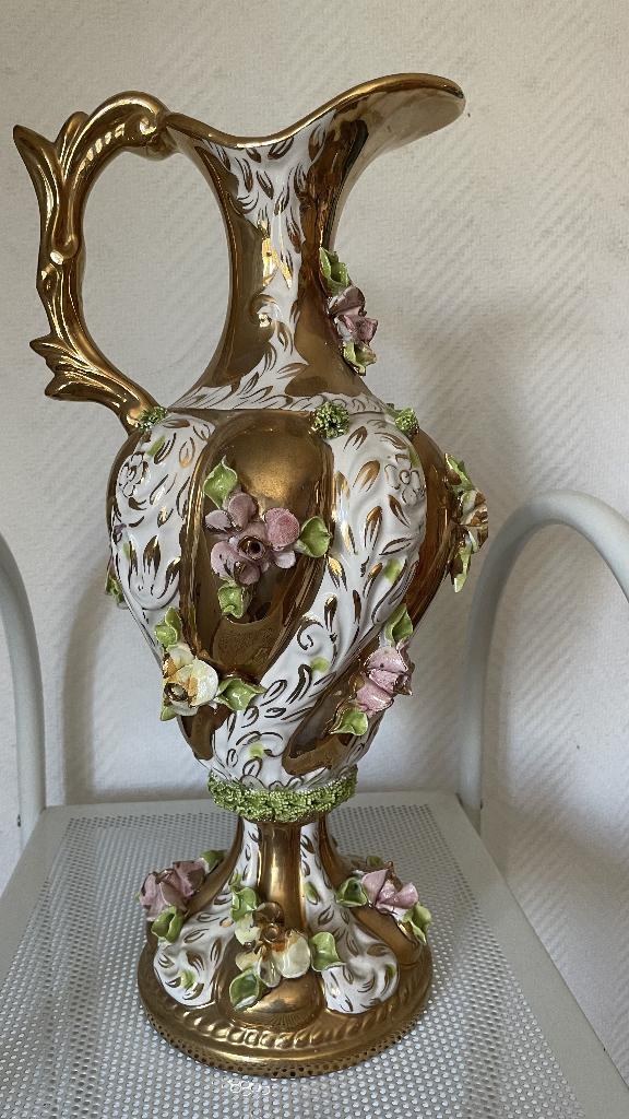 Très joli vase porcelaine Style Capodimonte, Antiquités & Art, Enlèvement