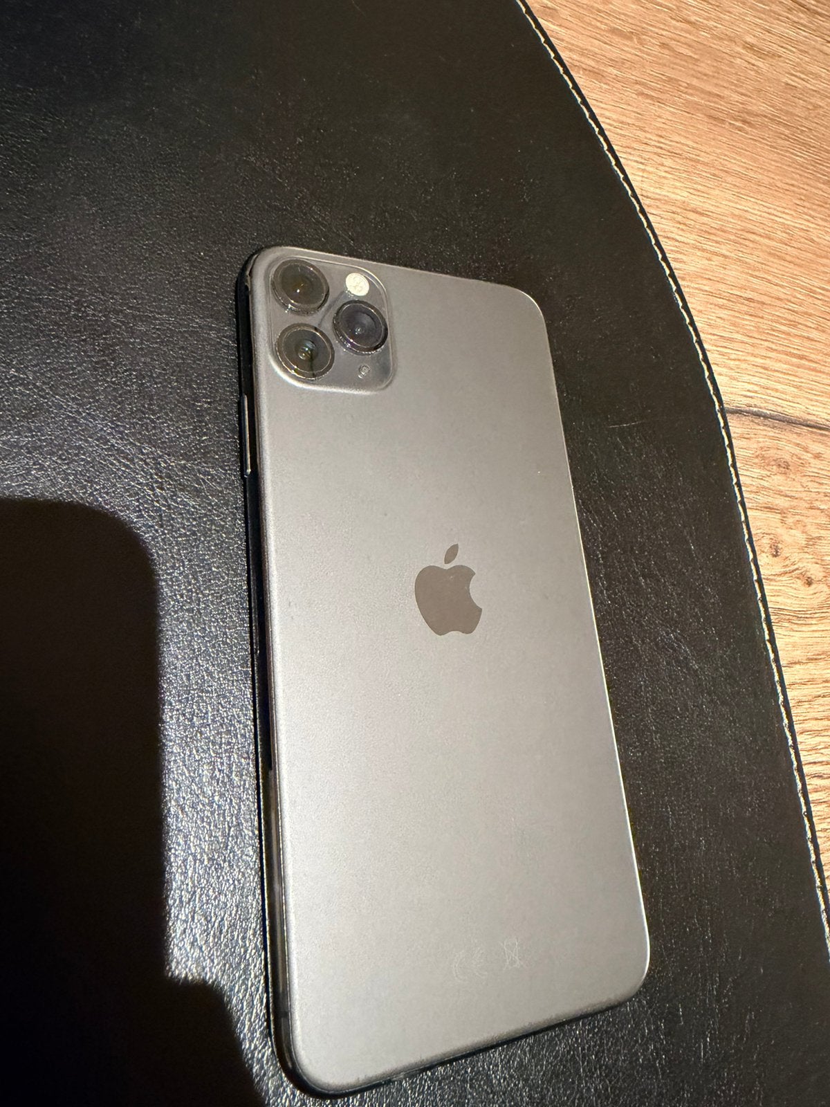 Iphone 11 pro max, Telecommunicatie, Mobiele telefoons | Apple iPhone, Ophalen, Zo goed als nieuw, 64 GB, IPhone 11
