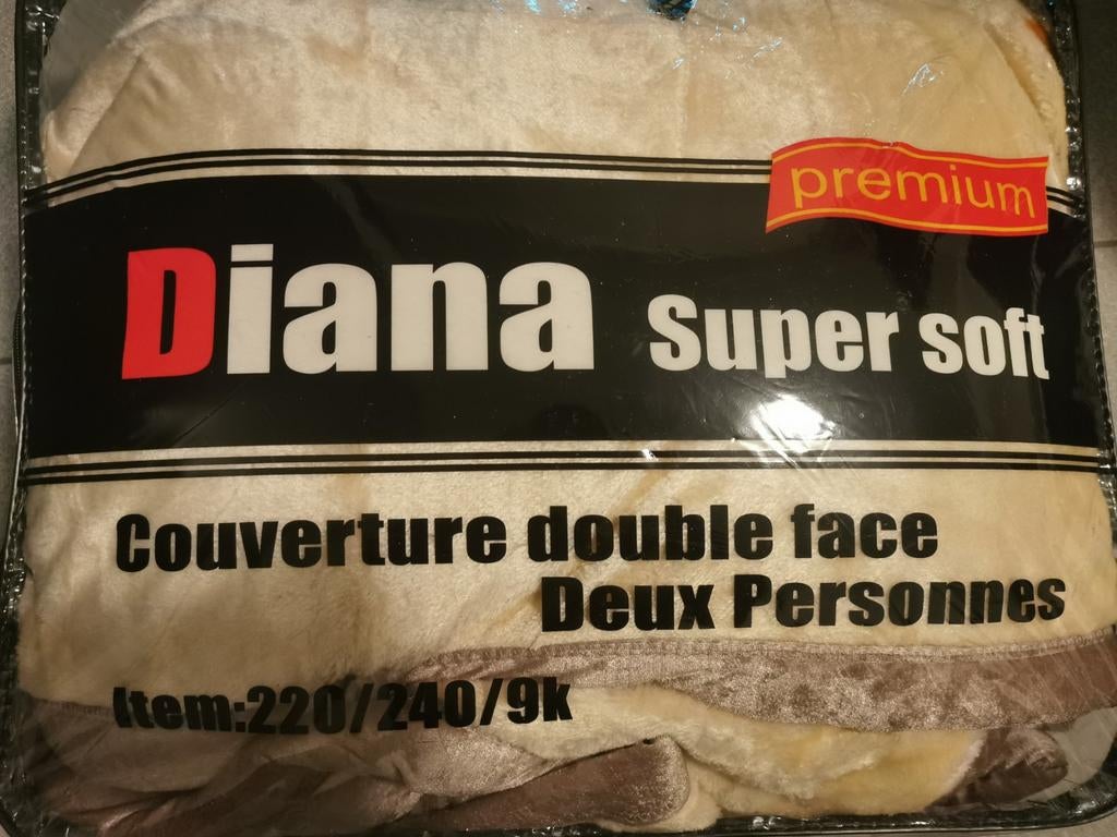 Couverture Diana double face pour 2 personnes 4kg, Neuf, Beige, Enlèvement, Couverture ou Couette