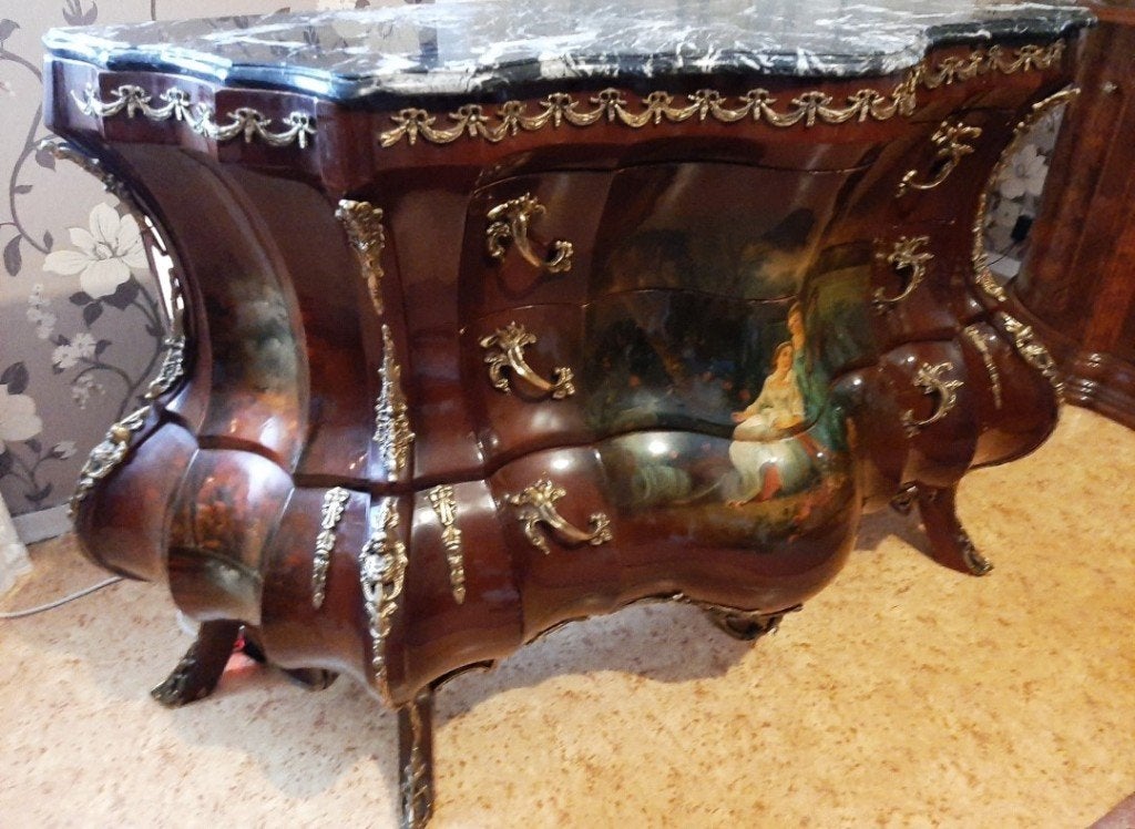 Commode Louis en bronze, Enlèvement, Bronze