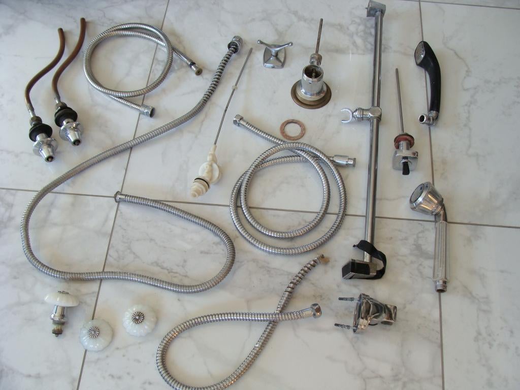 divers pièces, tuyaux flexibles, sanitaire, Bricolage & Construction, Sanitaire, Comme neuf, Autres types, Chrome, Inox, Enlèvement ou Envoi