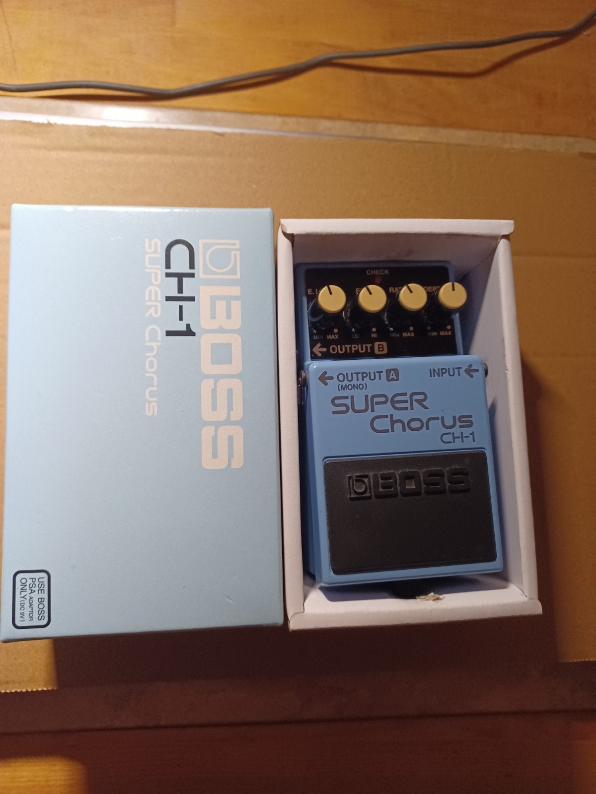 Boss Super Chorus CH-1, Musique & Instruments, Envoi, Comme neuf, Chorus