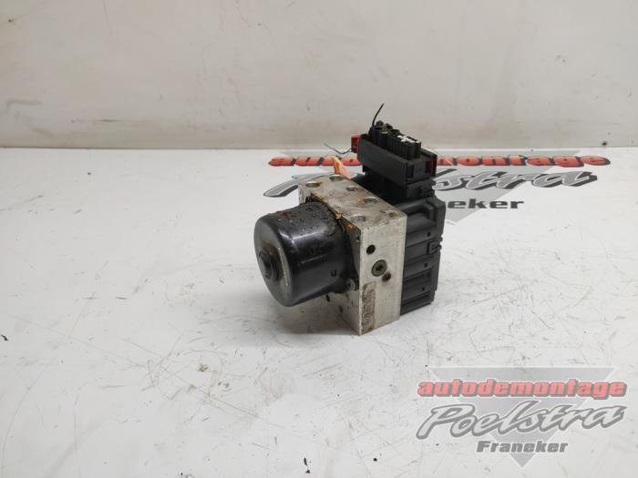 Pompe ABS d'un Renault Clio, Autos : Pièces & Accessoires, Électronique & Câbles, Renault, Utilisé, 3 mois de garantie, Enlèvement ou Envoi