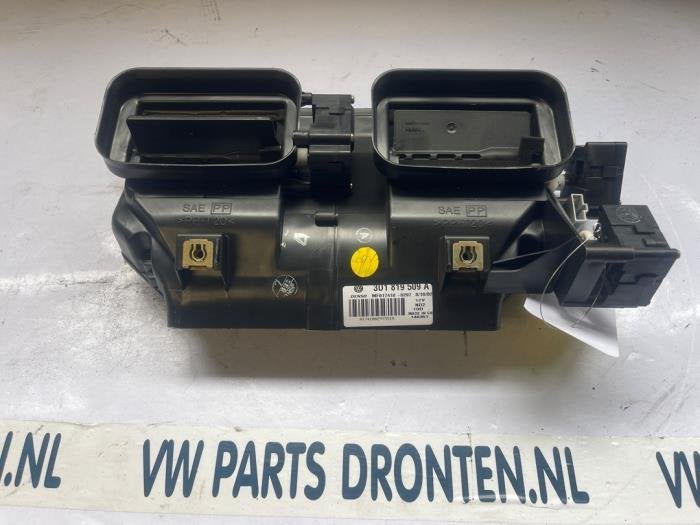 Grille aération tableau de bord d'un Volkswagen Phaeton, Volkswagen, -, 3 mois de garantie, Utilisé