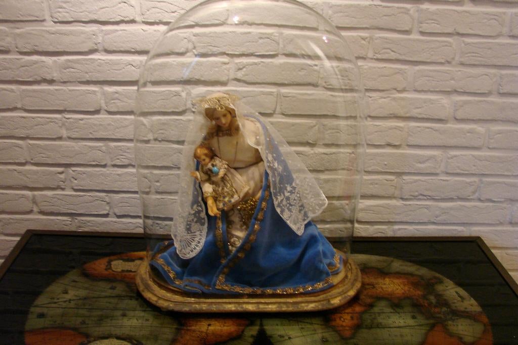 antiek: handmade madonna onder glazen stolp, Ophalen, Gebruikt