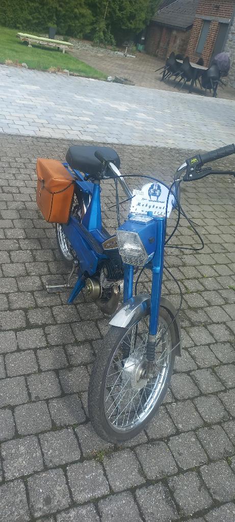 2 motorscooters, Fietsen en Brommers, Brommers | Oldtimers, Klasse A (25 km/u), 49 cc, Ophalen, Overige merken