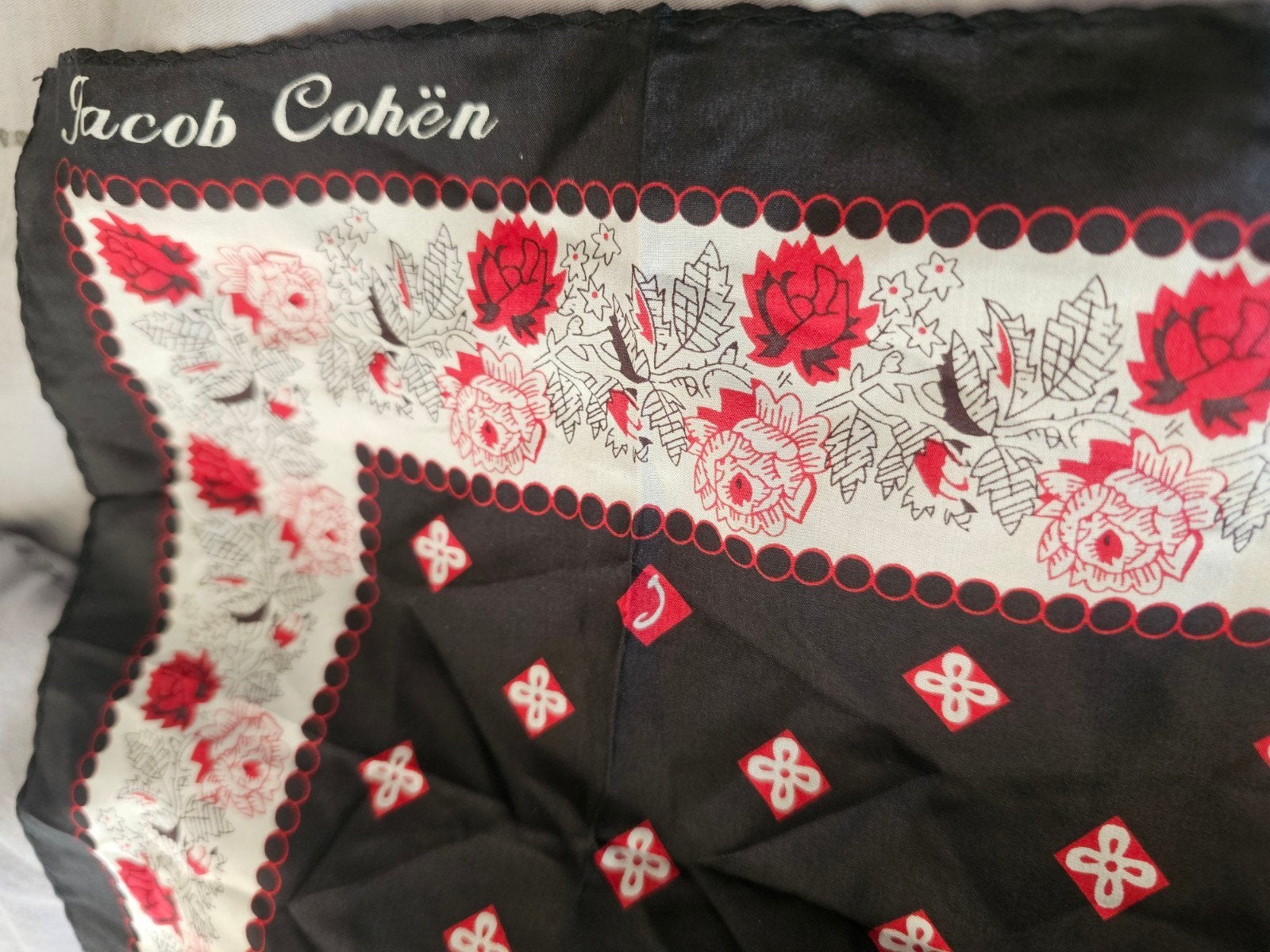 NOUVEAU foulard 100 % soie de la marque de design de luxe JA, JACOB COHËN, Envoi, Neuf, Écharpe