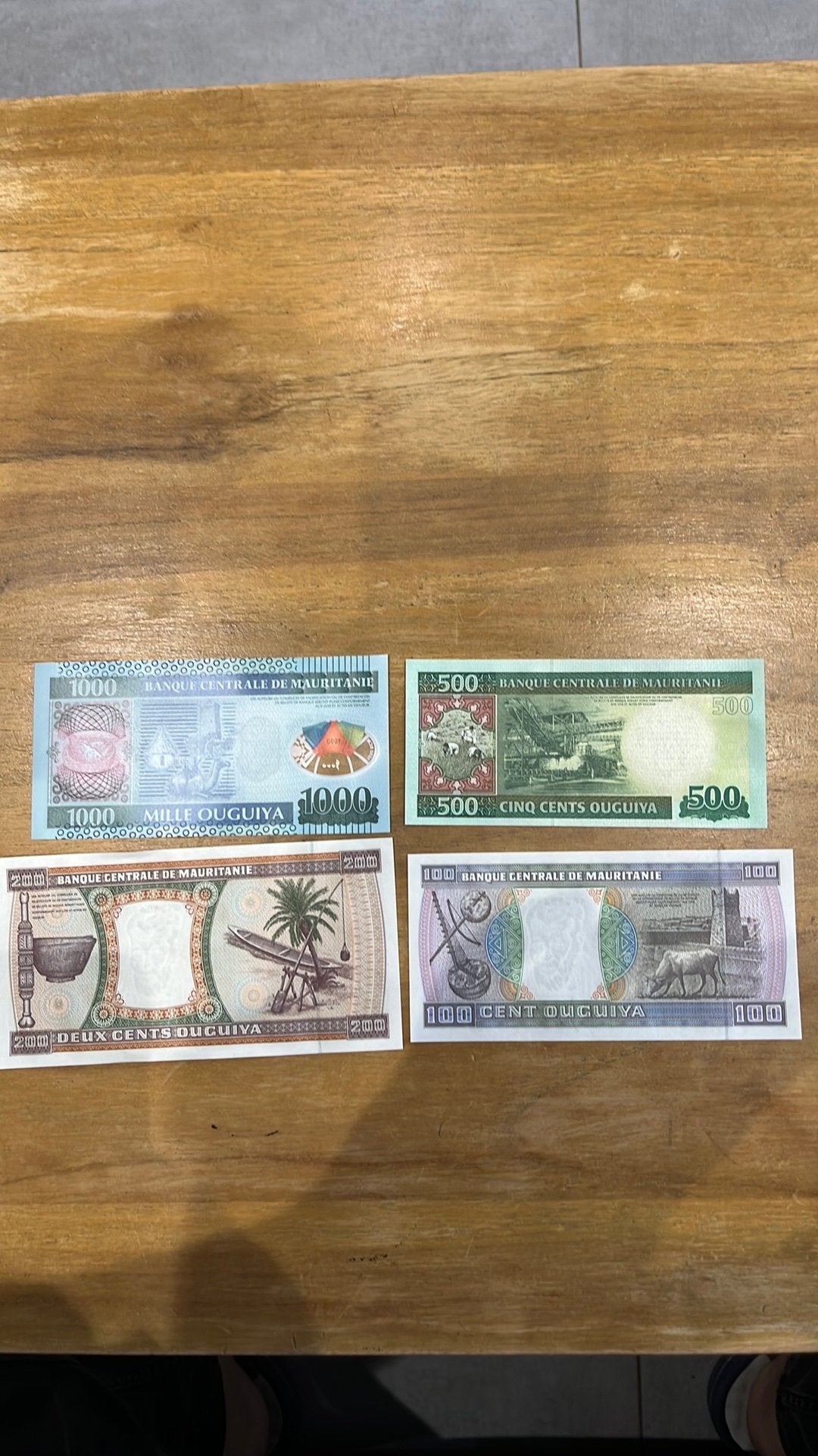 4 Billets Mauritaniens unc, Enlèvement ou Envoi