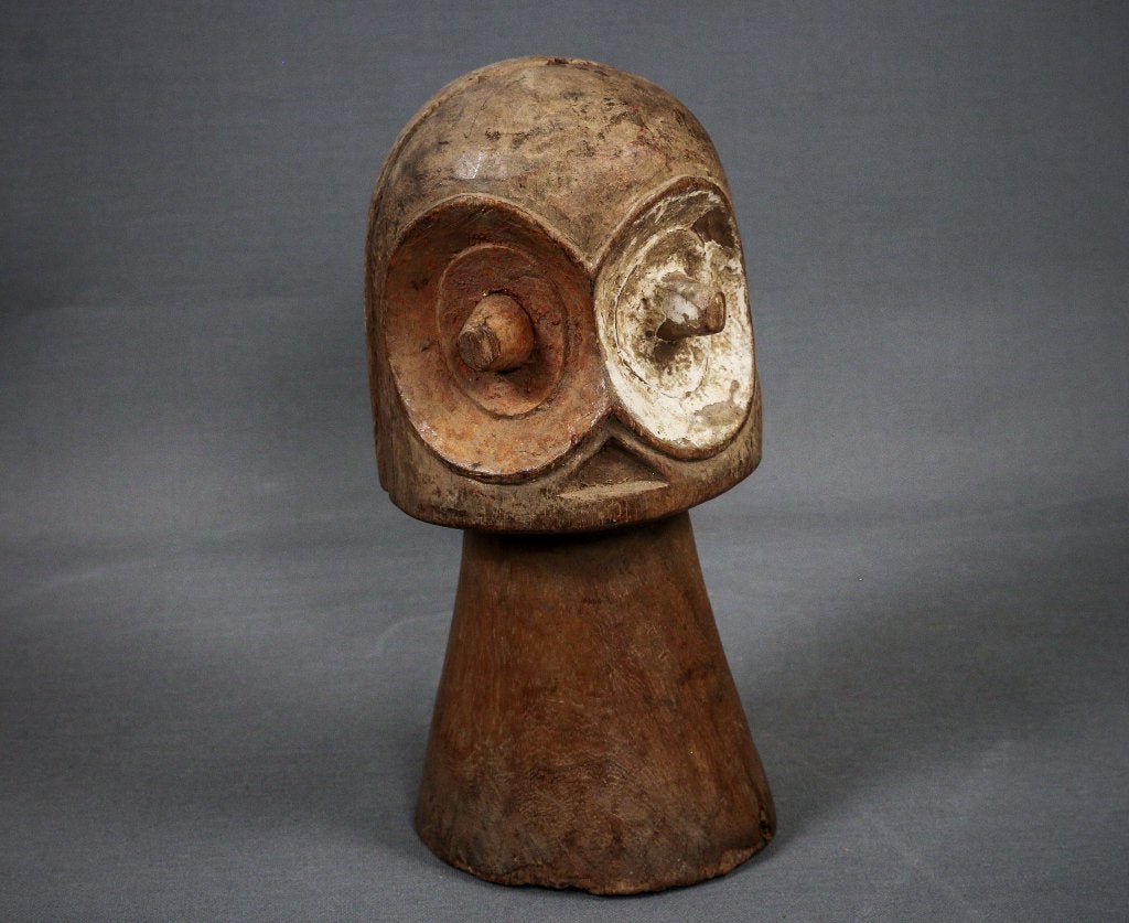 21 cm Janus Bembe uit Congo, Ophalen