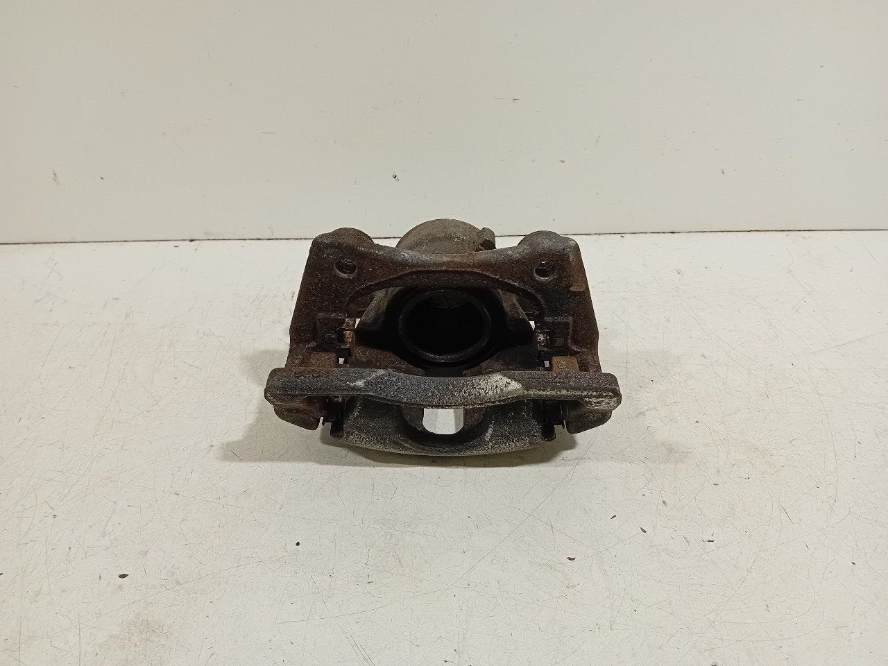 Remklauw rechts voor Renault Zoé, Onderdelen@venauto.nl, Van der Ven Autorecycling B.V., Ettenseweg 76, 4706 PB Roosendaal, The Netherlands