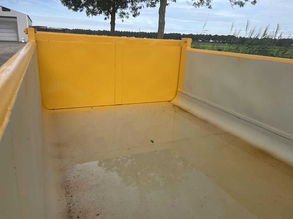 nieuwe afzetcontainers, Zakelijke goederen