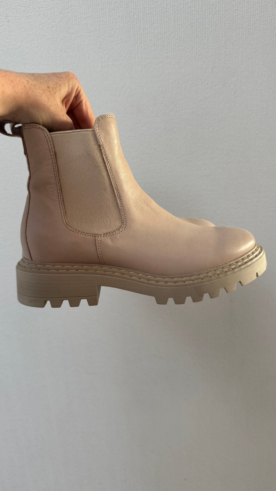 Beige enkellaarsjes, maat 37, nieuw!, Ophalen, Nieuw