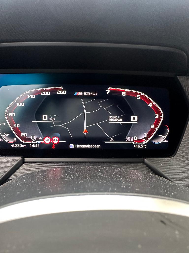 Bmw M135i X drive sportpakket, Auto's, BMW, Particulier, 1 Reeks, Alarm, Benzine, Automaat, Zwart, Blauw, Alcantara, Vierwielaandrijving