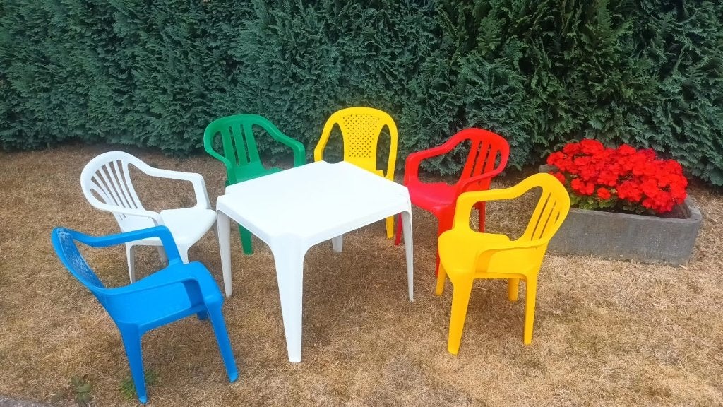 table de jardin enfant + 6 chaises, Comme neuf, Enlèvement, Autres matériaux, Sets de jardin