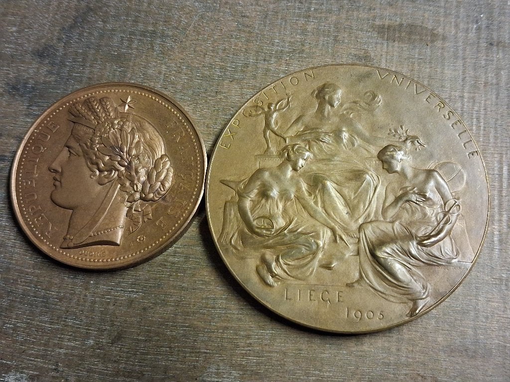 Oude medailles, Postzegels en Munten, Verzenden, Brons