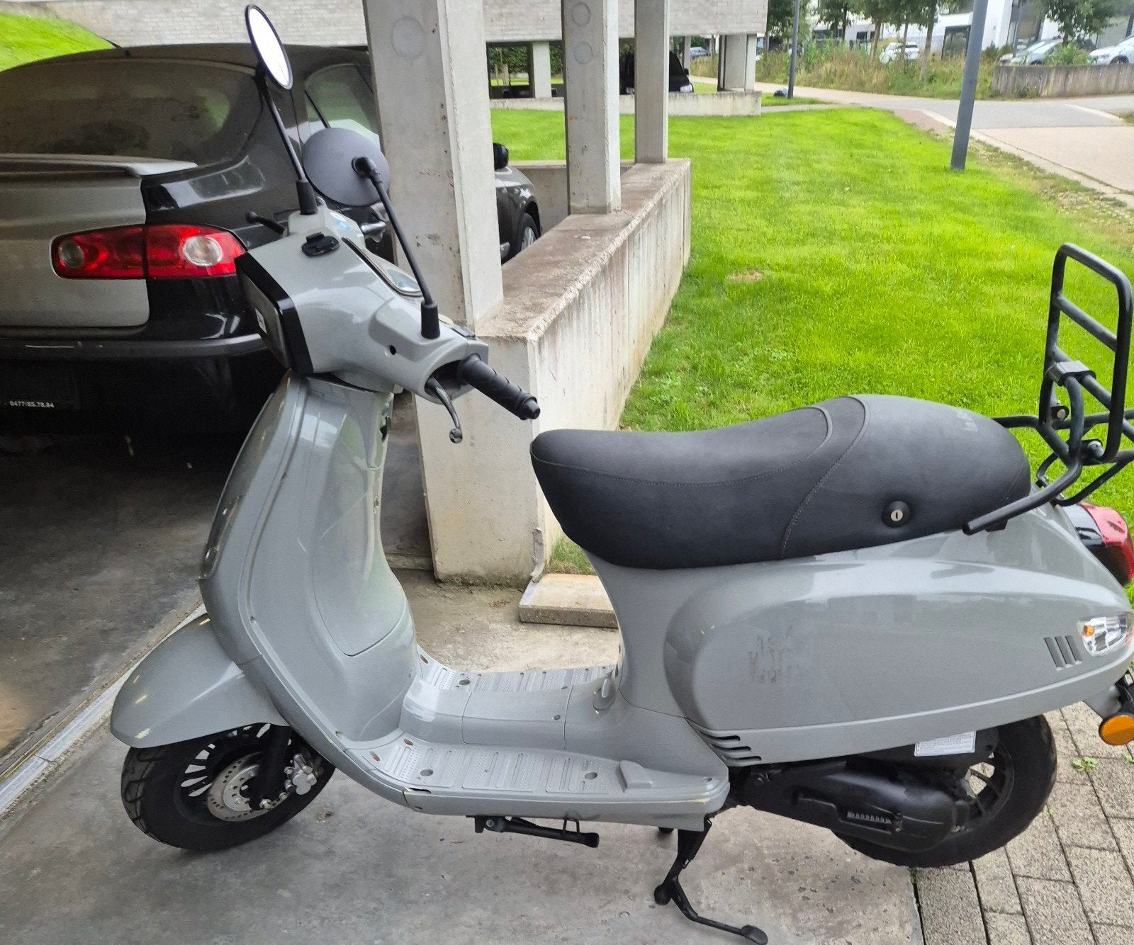 La souris sourini s scooter A klasse, Fietsen en Brommers, Ophalen, Zo goed als nieuw, Overige merken