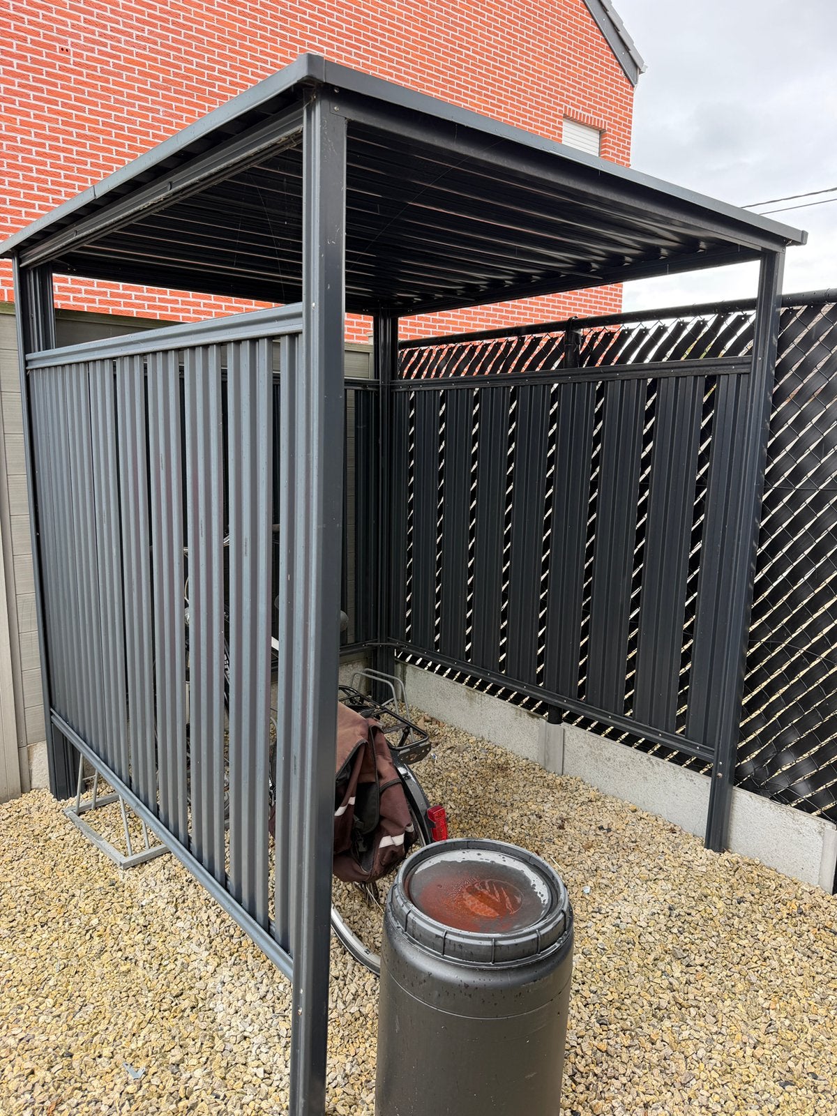 Fietsenstalling, Tuin en Terras, Ophalen, Zo goed als nieuw