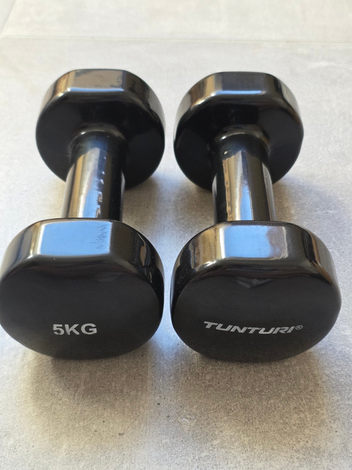 NIEUW — Tunturi Vinyl Dumbbells 2 x 5 kg, Ophalen of Verzenden, Nieuw, Benen, Dumbbell