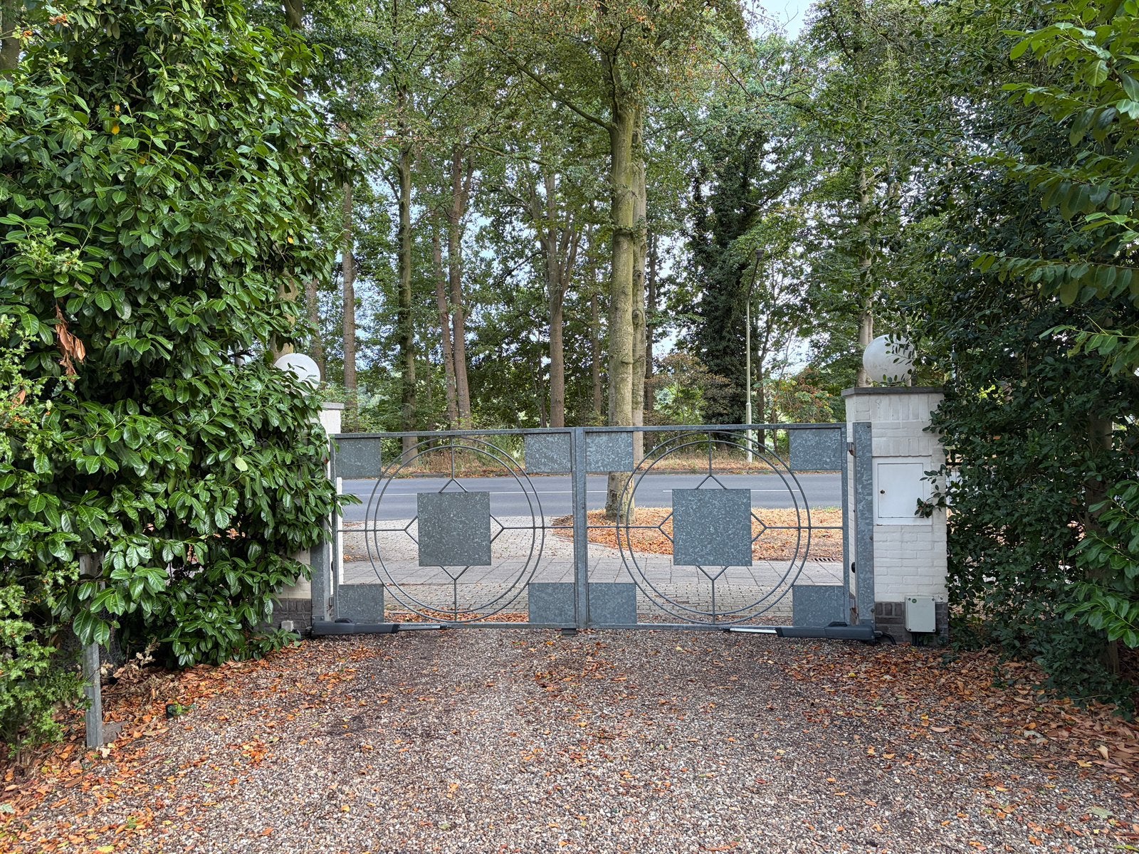 Openslaande poort met Genius poortopener motor | MOOIE DEAL!, Ophalen, Zo goed als nieuw