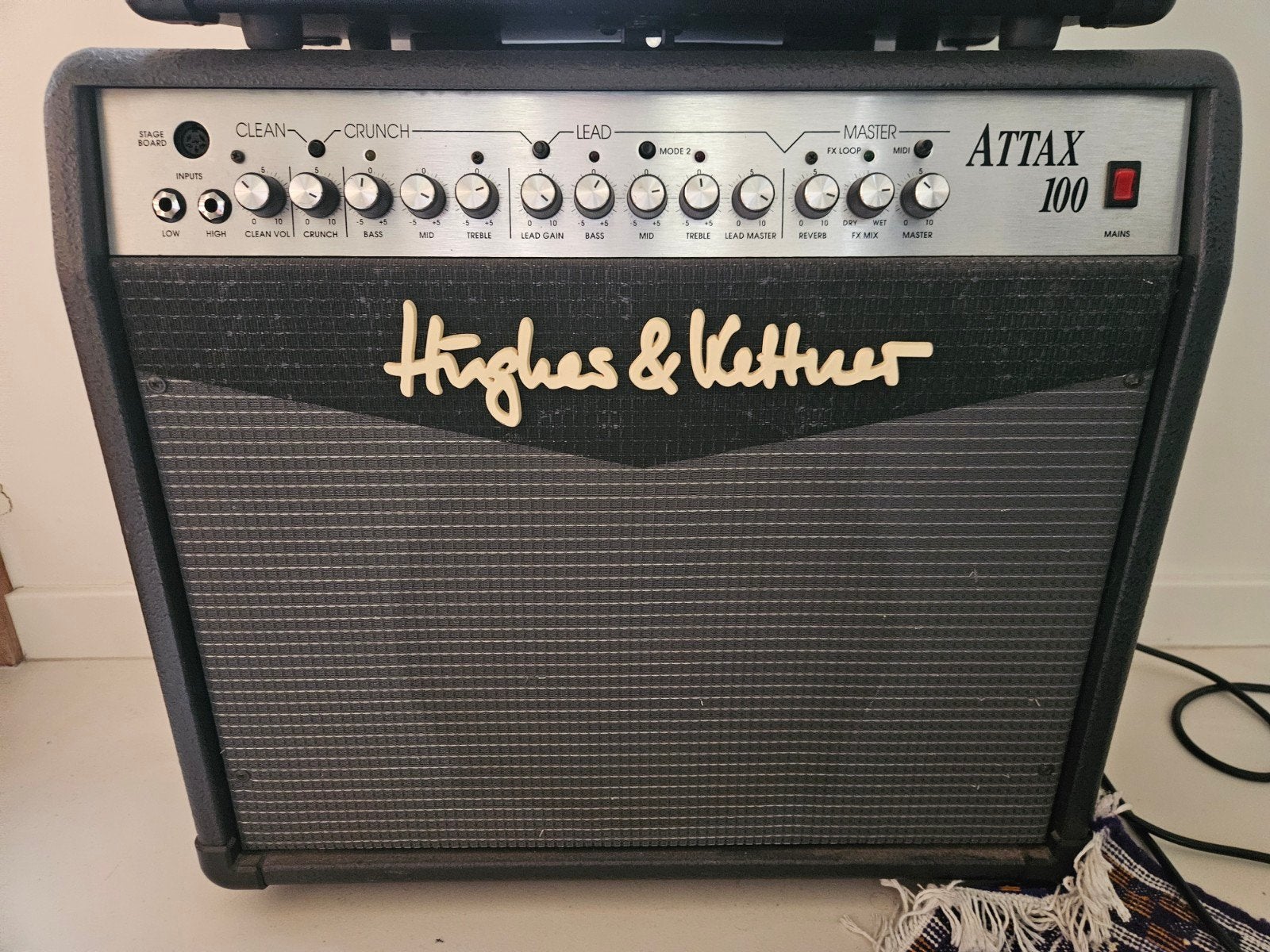 Gitaarversterker Hughes & Kettner Attax 100, Muziek en Instrumenten, Ophalen, Gebruikt, Gitaar, 50 tot 100 watt