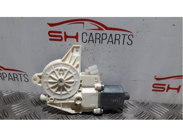 Moteur de vitre portière d'un Mercedes A-Klasse, 3 mois de garantie, Utilisé, -, -