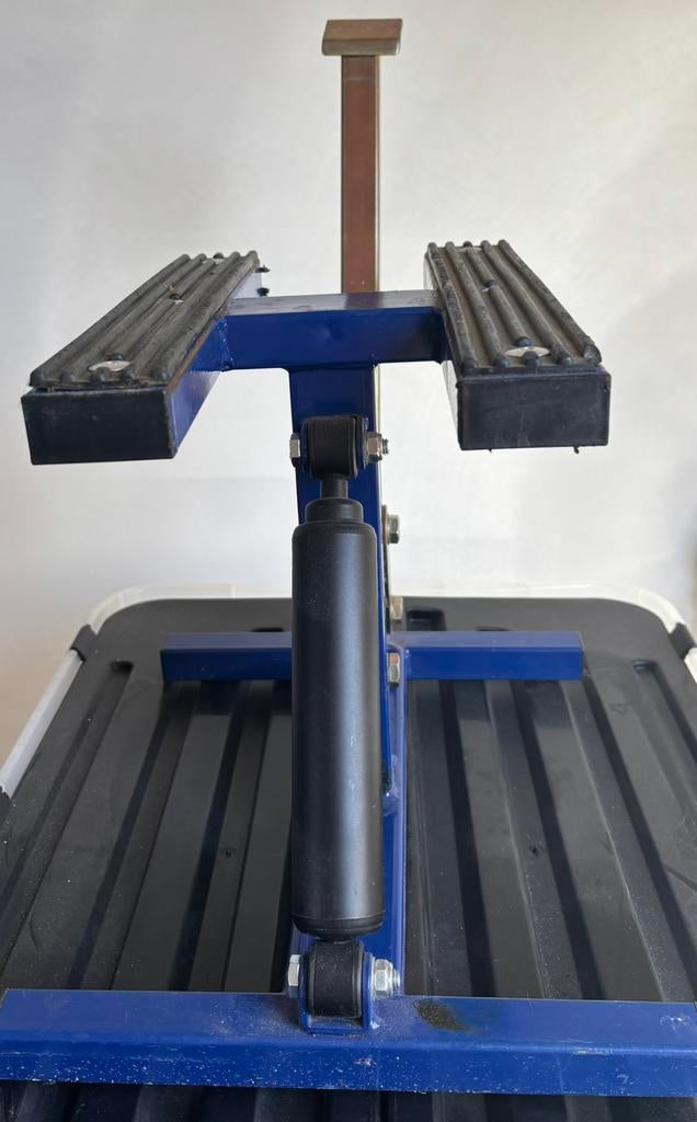 Motocross lift, Motoren, Ophalen