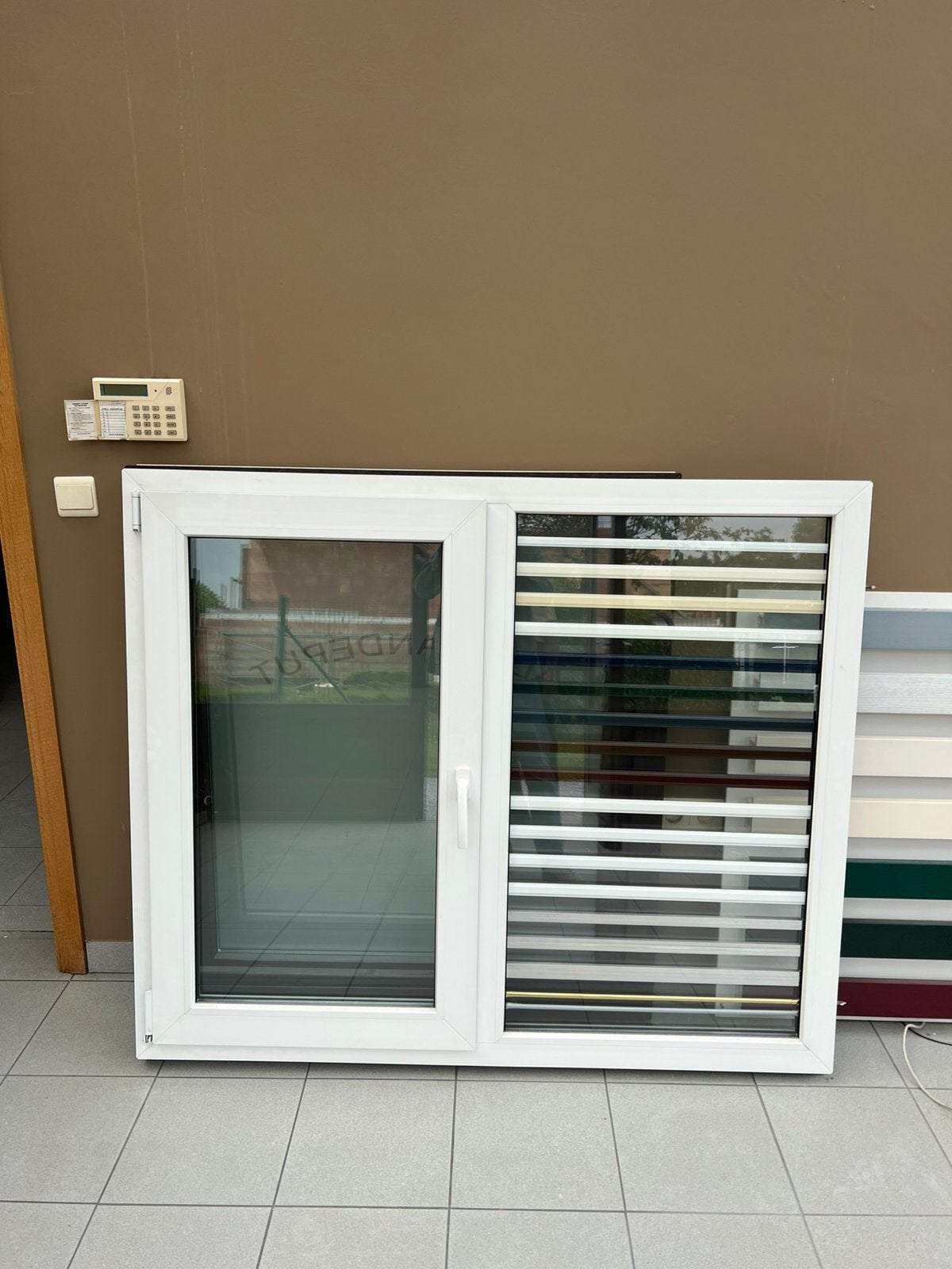 Raam te koop, Doe-het-zelf en Bouw, Raamkozijnen en Schuifdeuren, Ophalen, Zo goed als nieuw