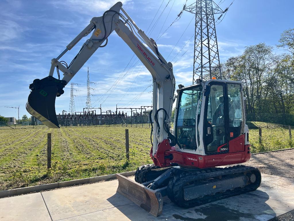 Takeuchi TB250-2 minigraver nieuwstaat, Ophalen, Graafmachine
