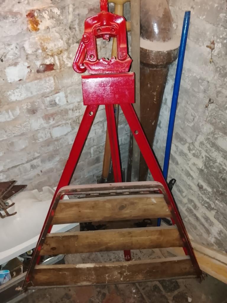 Bricolage & construction, Enlèvement