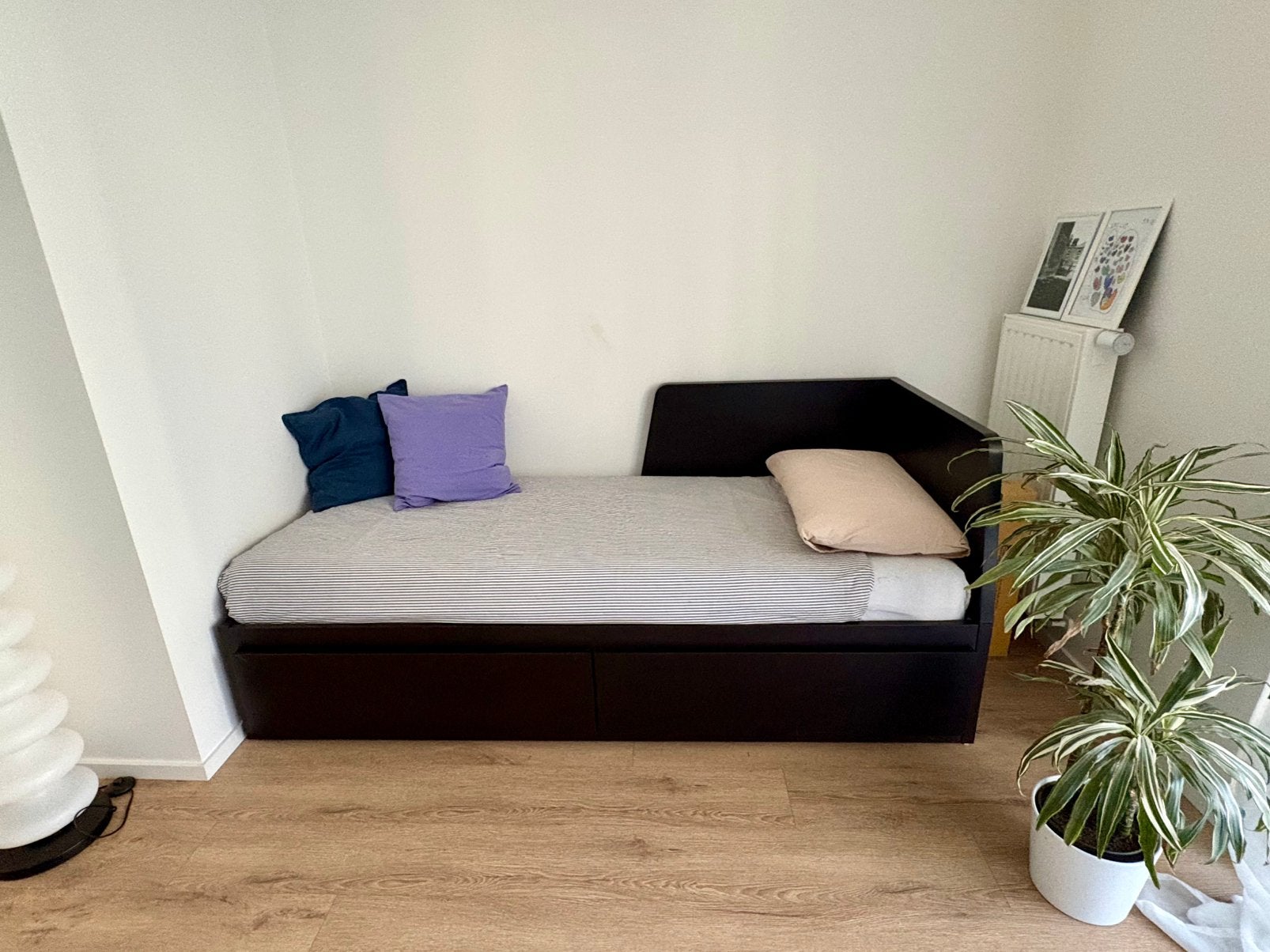 IKEA FLEKKE slaapbank — zwart, Ophalen, Zo goed als nieuw, Zwart, 200 cm