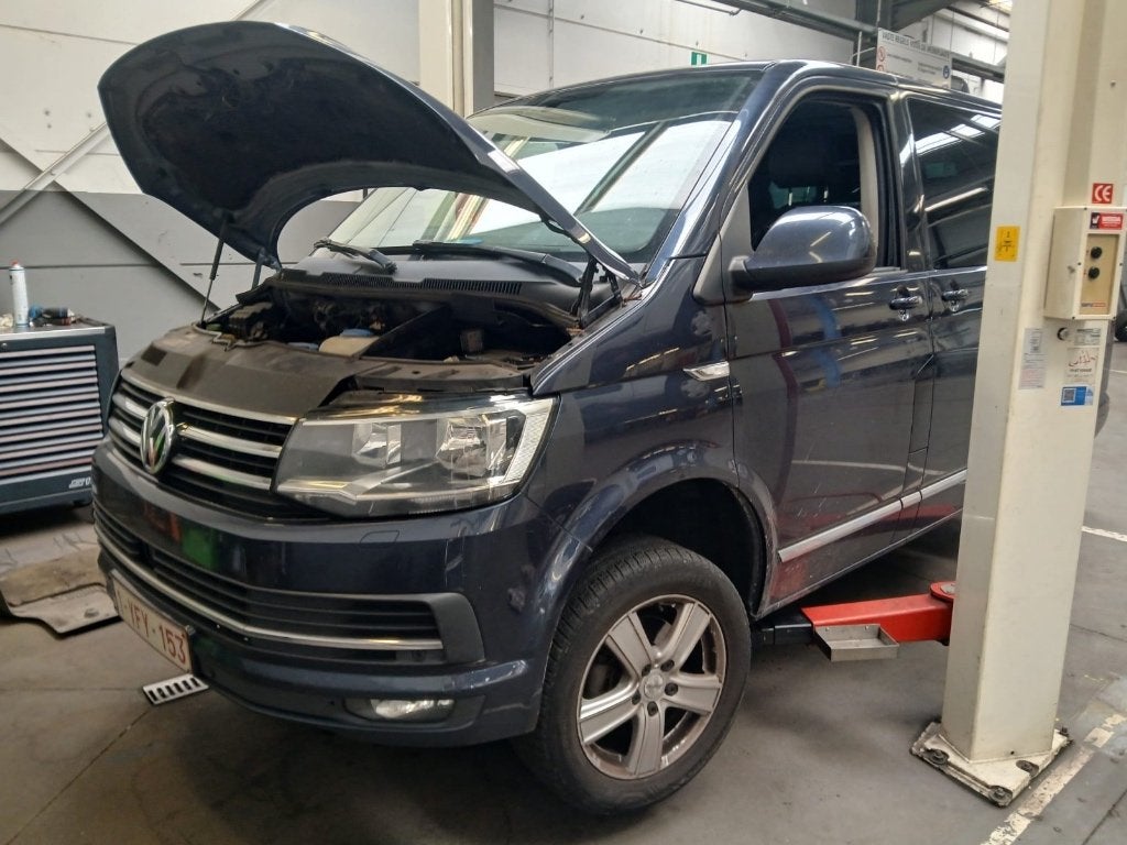 VW CARAVELLE /2017/AUTOMAAT/ MOTORSCHADE/FULL FULL /, Auto's, 4 deurs, Monovolume, Blauw, Leder