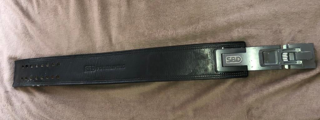 SBD BELT (MAAT S), Sports & Fitness, Équipement de fitness, Envoi, Utilisé, Tapis de fitness