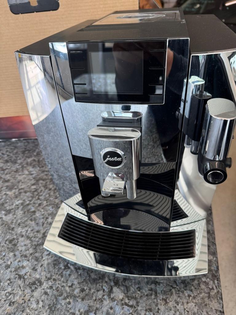 Jura e8 koffiemachine, Ophalen, Koffiemachine, Koffiebonen, Zo goed als nieuw
