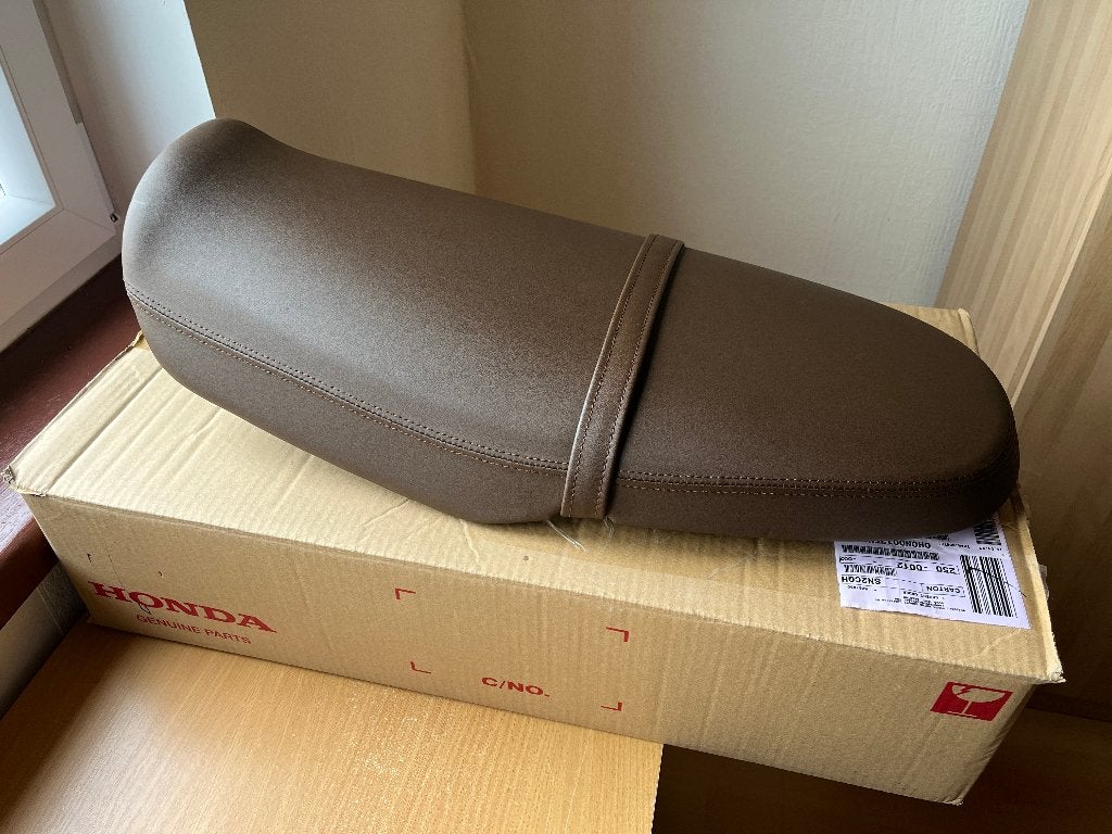 Selle haute brune Honda CL500 Scrambler, Motos, Enlèvement ou Envoi, Neuf