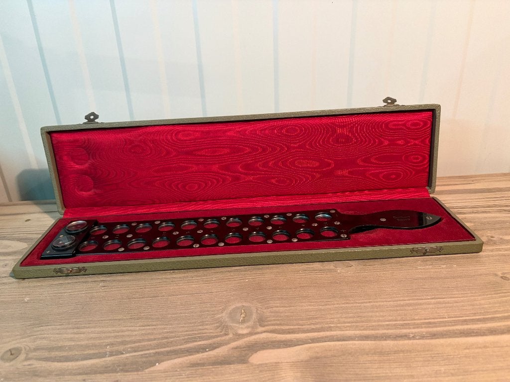 Vintage skiascopieliniaal Guilbert Routit – met etui, Collections, Enlèvement ou Envoi, Utilisé