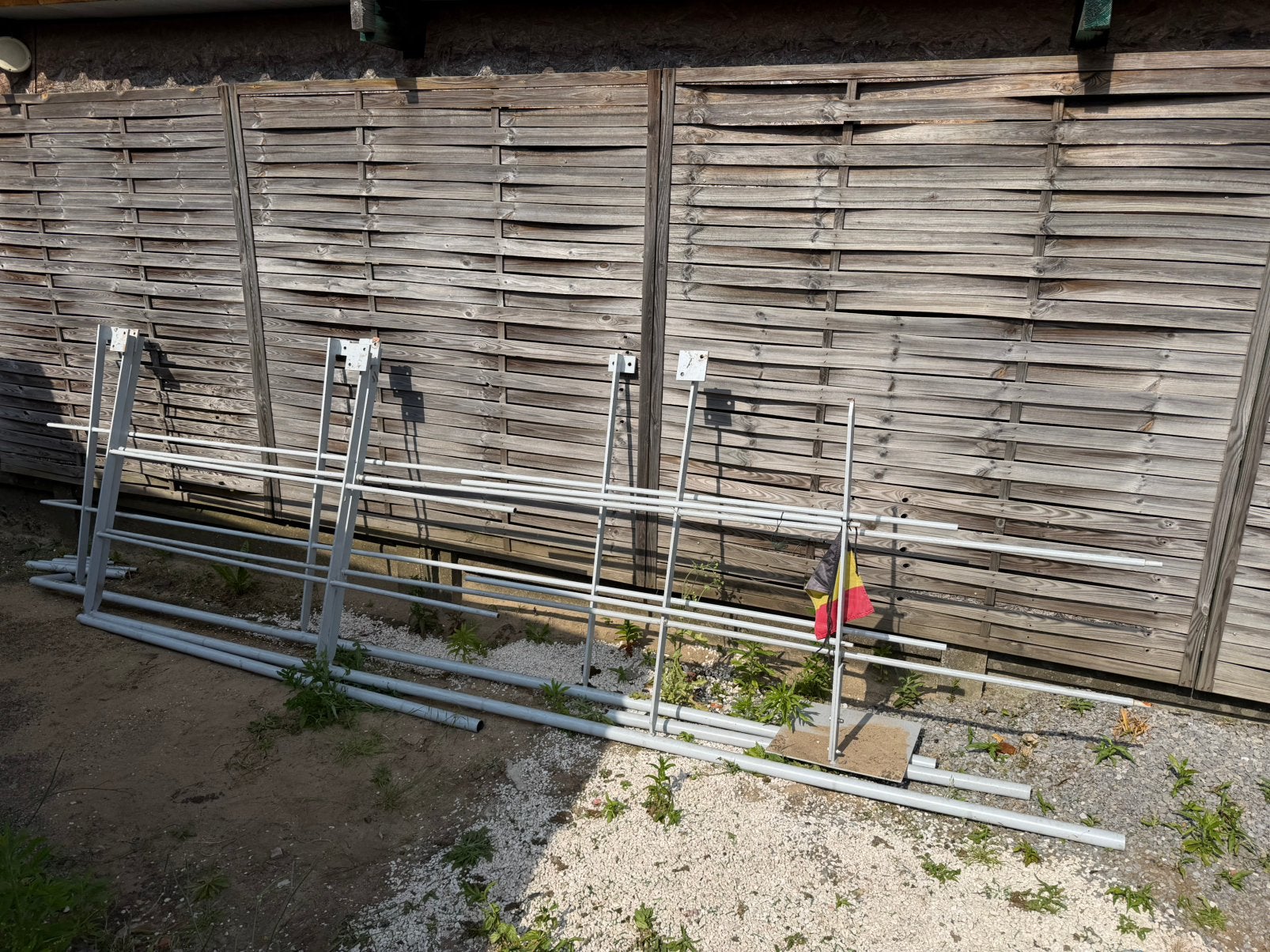 Partij stalen balustrade - balkon verzinkt staal (tot. 10m+), Enlèvement, Utilisé, Porte du jardin