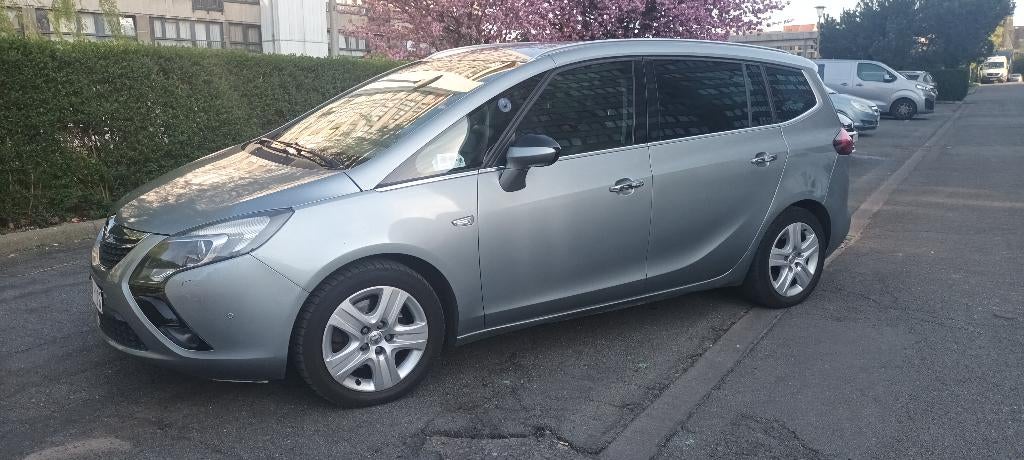opel zafira essence+lpg avec contrôle technique et feuille R, Autos, Argent ou Gris, Achat, 7 places, Boîte manuelle