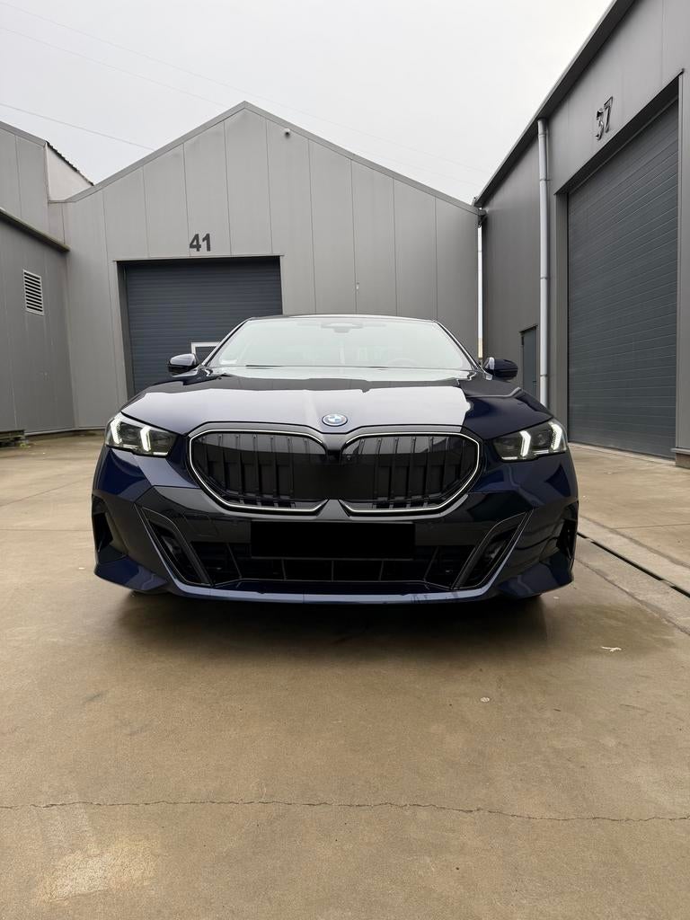 BMW 550e xDrive plug-in hybride, Automaat, 4 deurs, Euro 6, Blauw
