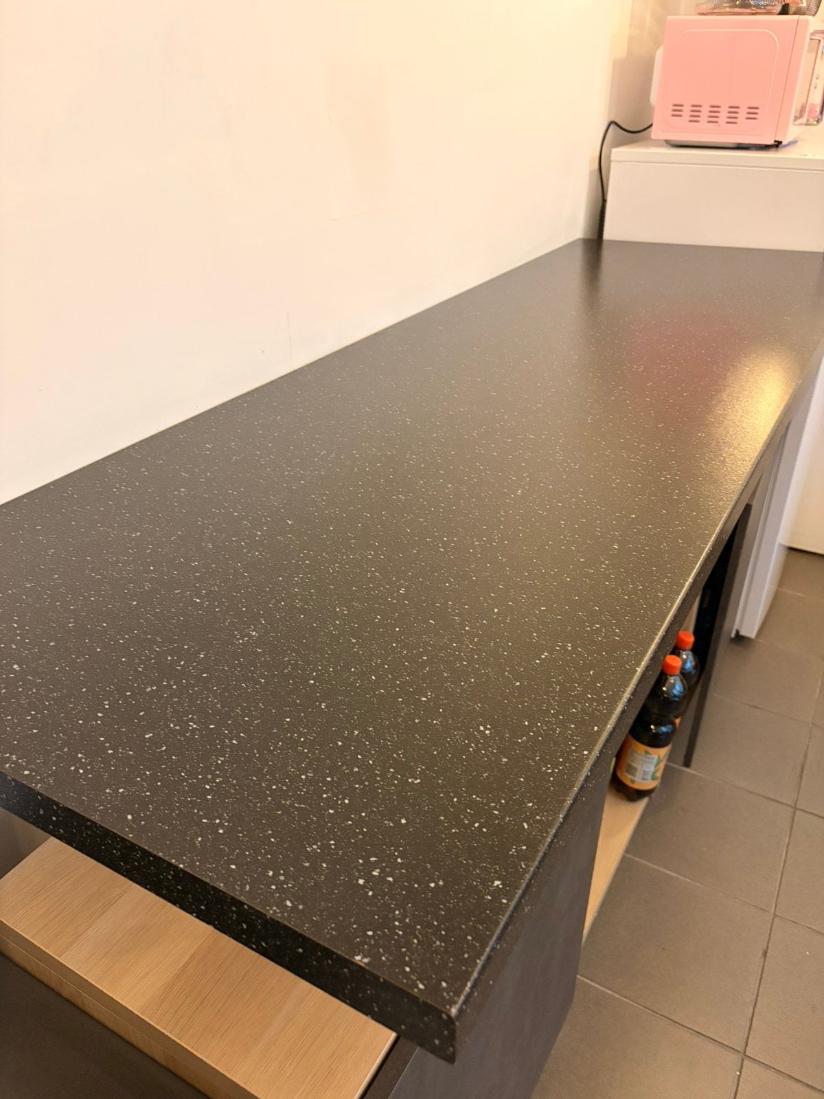 Plan de travail IKEA SÄLJAN noir effet pierre, Ophalen, Zo goed als nieuw