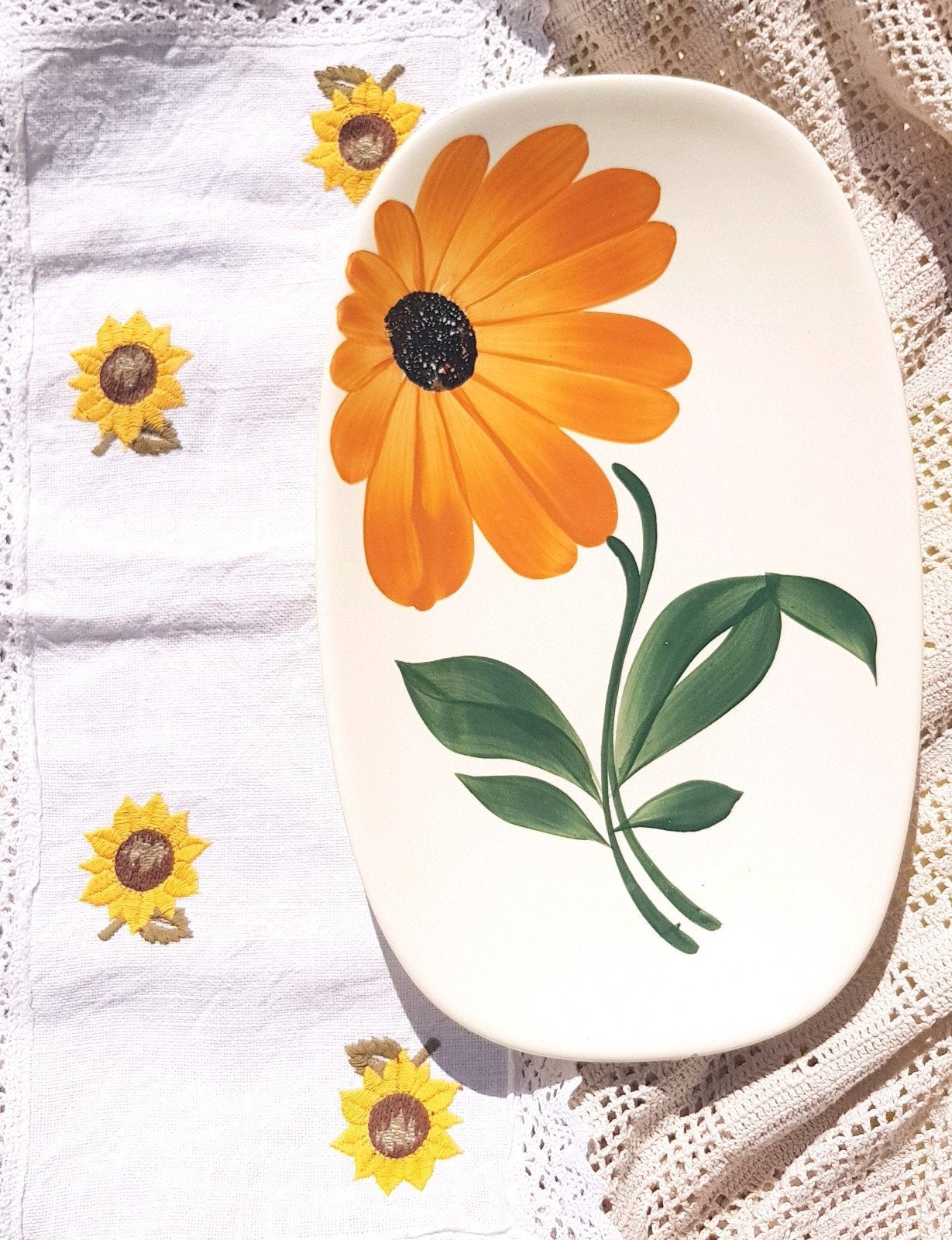 GIEN serveerschaal met zonnebloemdecor, Ophalen of Verzenden