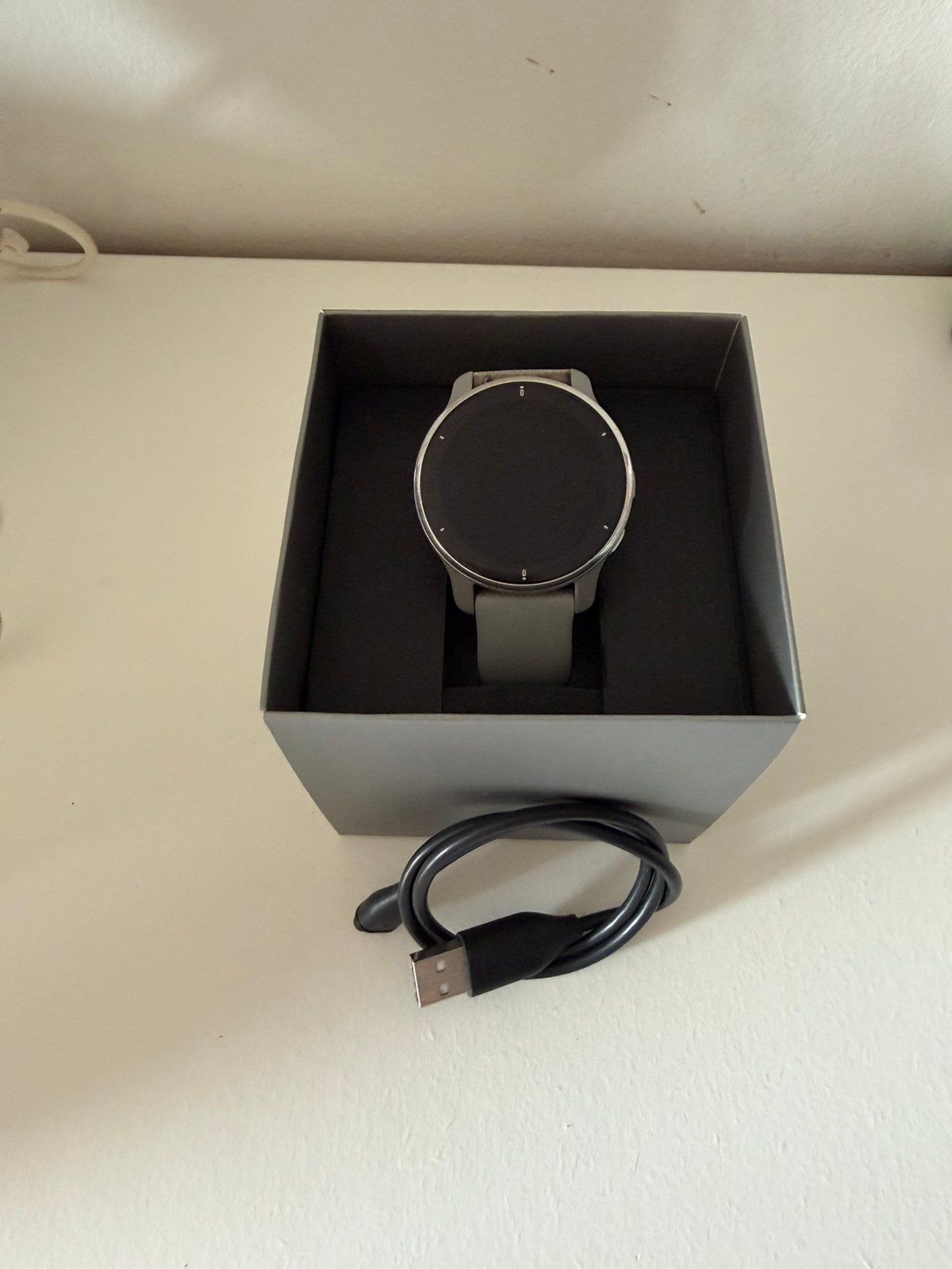 Montre multisport garmin venu 2 plus, Bijoux, Sacs & Beauté, Montres connectées, Enlèvement ou Envoi, Comme neuf